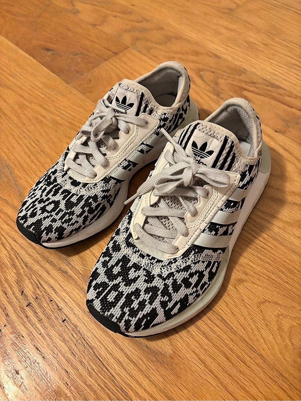 Adidas White Leopard Print Sneakers US 7